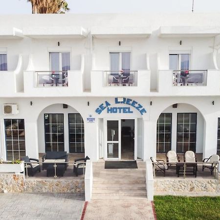 Sea Breeze Hotel Mastihari Exterior photo