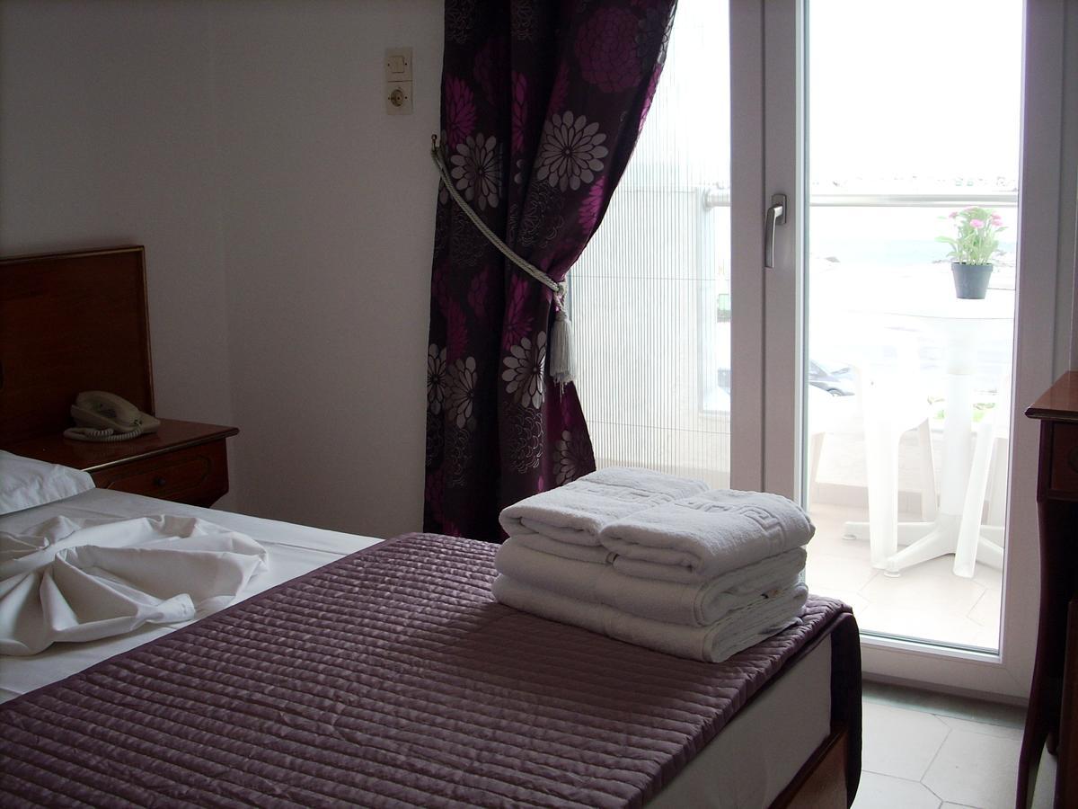 Sea Breeze Hotel Mastihari Exterior photo