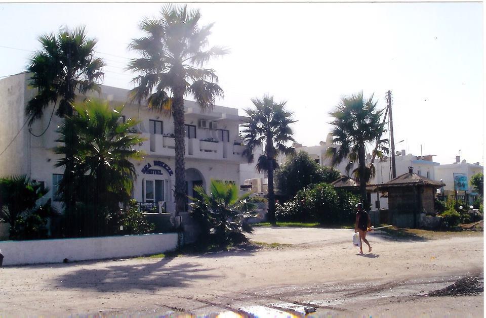Sea Breeze Hotel Mastihari Exterior photo