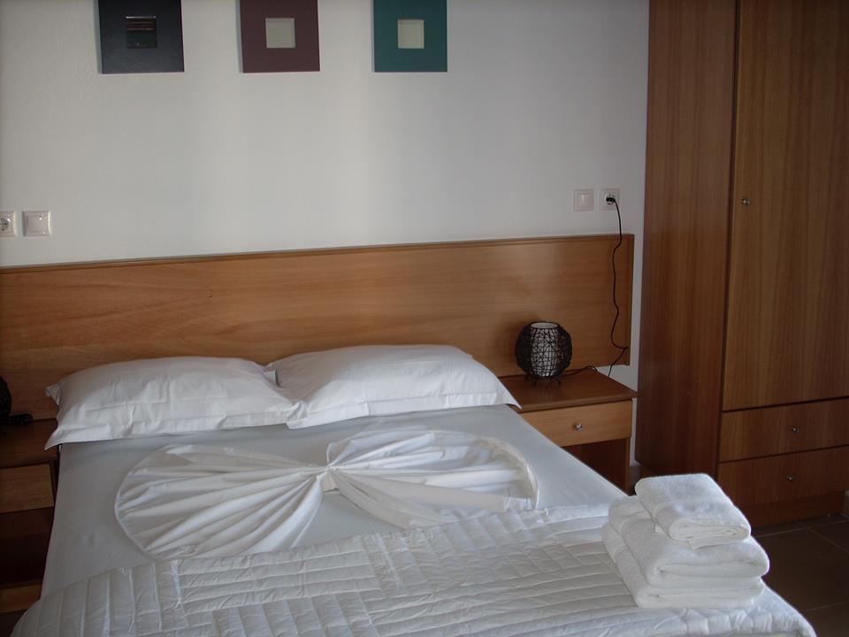 Sea Breeze Hotel Mastihari Exterior photo