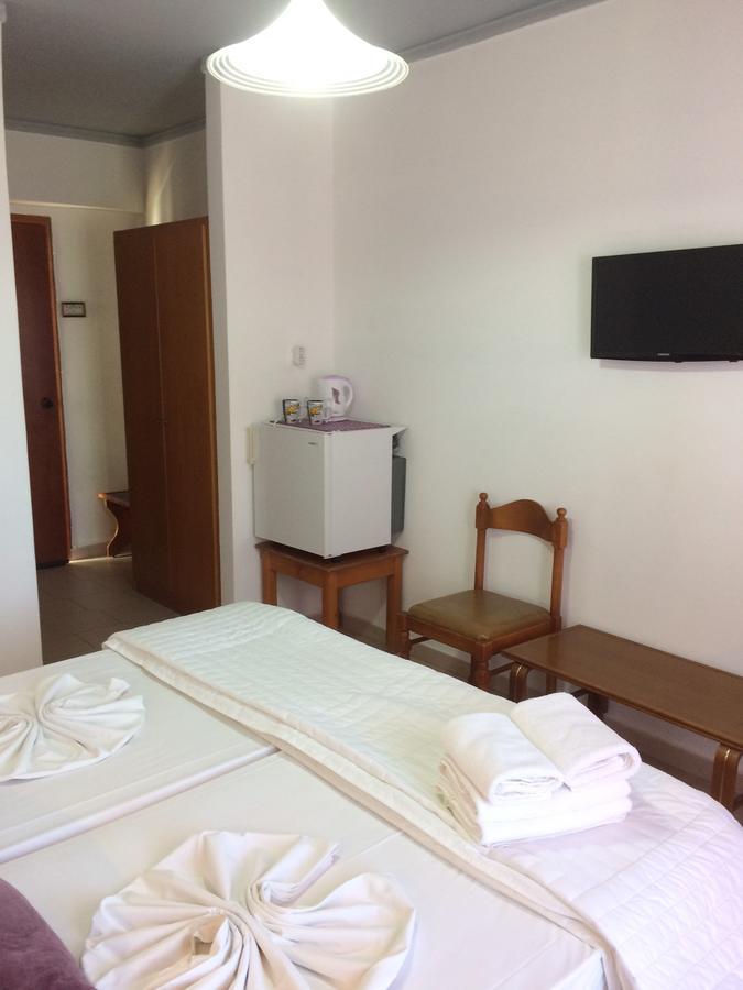 Sea Breeze Hotel Mastihari Exterior photo